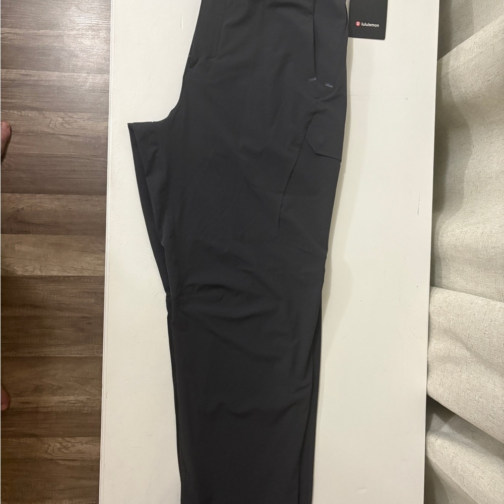 Lululemon Outdoor Training Pants *New with Tag* 34x29